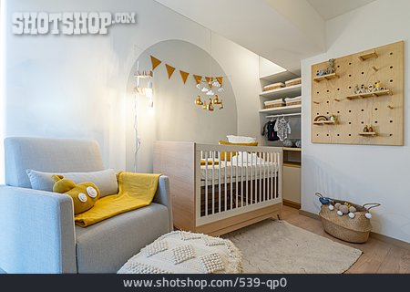 
                Kinderzimmer, Kinderbett                   