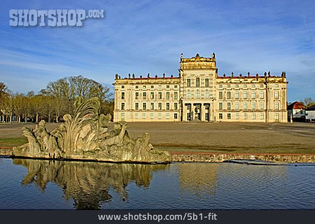
                Schloss Ludwigslust                   