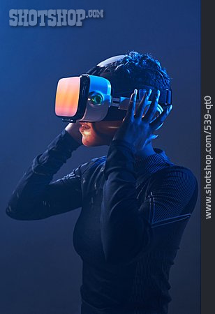 
                Virtuelle Realität, Simulation, Head-mounted Display                   