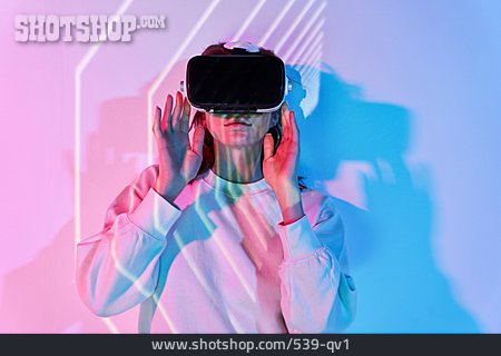 
                Videobrille, Head-mounted Display                   