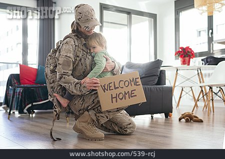 
                Soldatin, Sohn, Welcome Home                   