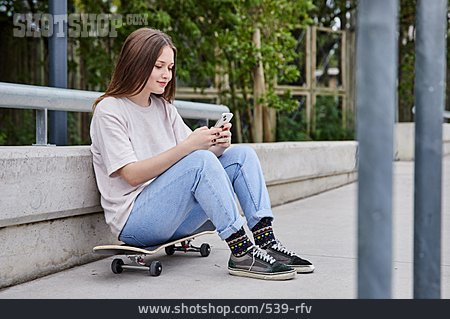 
                Freizeit, Skateboard, Skaterin                   