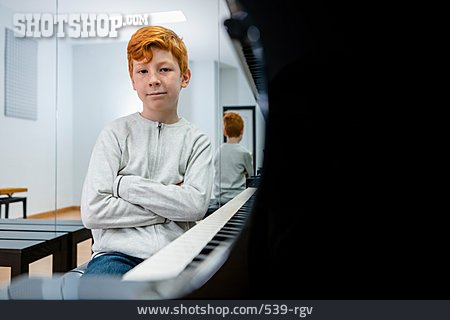 
                Klavier, Musikschüler                   