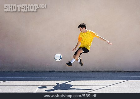
                Fußball, Training, Luftsprung                   
