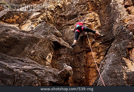 
                Klettern, Felswand, Bergsteigerin                   