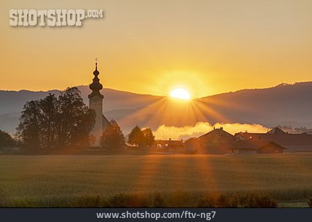 
                Morgendämmerung, Sonnenstrahlen, Berchtesgadener Land                   