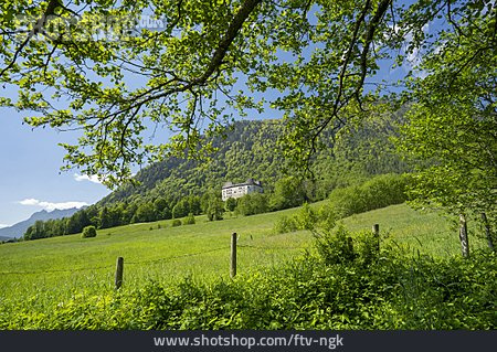 
                Berchtesgadener Land, Rupertiwinkel, Schloss Staufeneck                   
