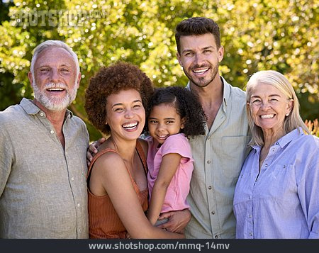
                Familie, Generationen, Gruppenbild                   
