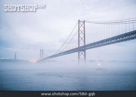 
                Nebel, Tejo, Ponte 25 De Abril                   