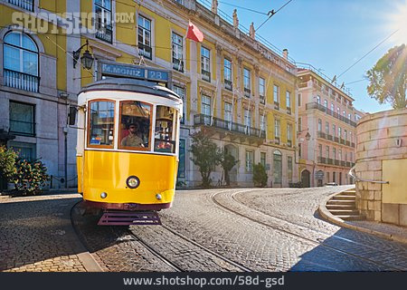
                Lissabon, Straßenbahn, Straßenbahnlinie 28                   