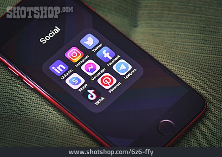
                Smartphone, Soziale Medien, Mobile App                   