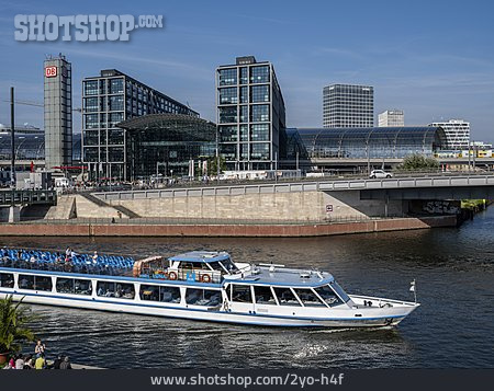 
                Berlin, Spree, Hauptbahnhof, Ausflugsboot                   