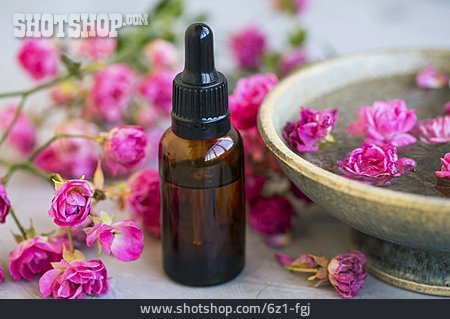 
                Aromatherapie, Duftöl, Rosenöl                   