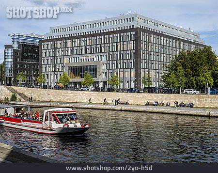 
                Berlin, Spree, Ausflugsboot, Haus Der Bundespressekonferenz                   