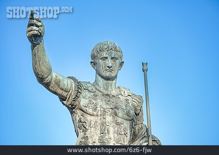 
                Statue, Augustus                   