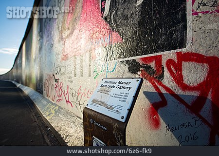 
                Berliner Mauer, East Side Gallery                   