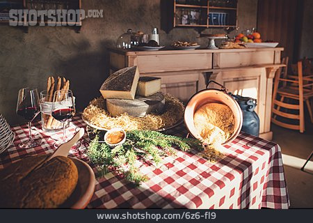 
                Italienische Küche, Taleggio, Landhausküche                   