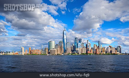 
                New York, Manhattan, Hudson River                   