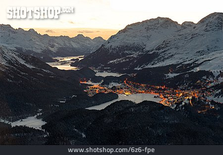 
                Beleuchtet, Schweiz, St. Moritz                   