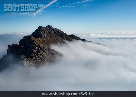 
                Nebelmeer, Bergamasker Alpen, Monte Alben                   