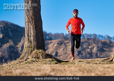
                Läufer, Berglandschaft                   