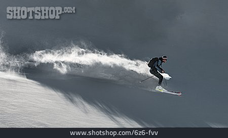 
                Skifahren, Abfahrtski                   