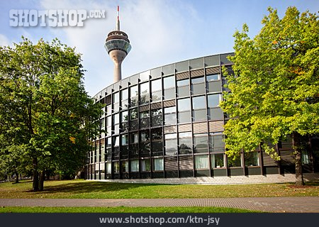 
                Düsseldorf, Rheinturm, Landtagsgebäude                   