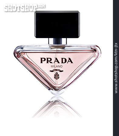 
                Parfüm, Prada                   