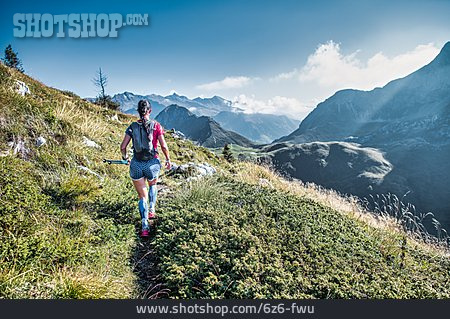 
                Laufen, Berglandschaft, Trail                   