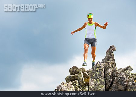 
                Läuferin, Traillauf, Skyrunning                   