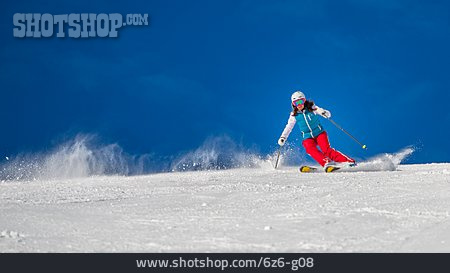 
                Skifahrerin, Abfahrtsski                   