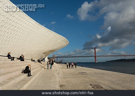
                Lissabon, Tejo, Museu De Arte Arquitetura E Tecnologia                   