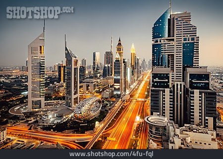 
                Wolkenkratzer, Dubai, Stadtautobahn                   