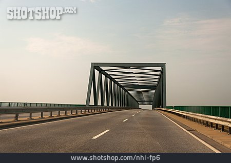 
                Hochbrücke Brunsbüttel                   