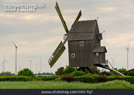 
                Windmühle, Windkraftanlage                   