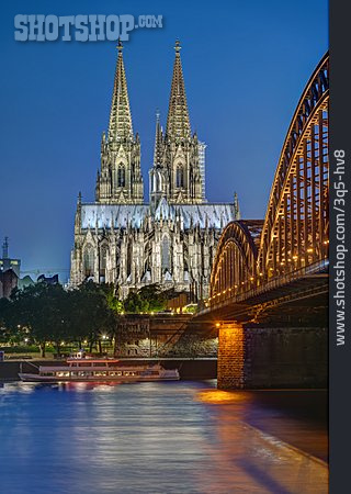 
                Köln, Kölner Dom, Hohenzollernbrücke                   