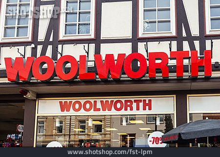 
                Woolworth                   