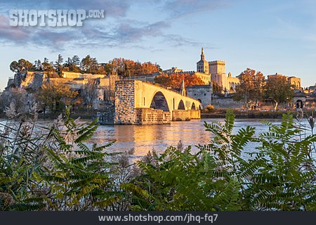 
                Avignon, Pont Saint-bénézet                   