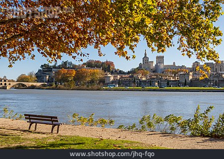 
                Avignon, Rhone                   