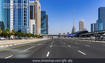 
                Dubai, Sheikh Zayed Road                   