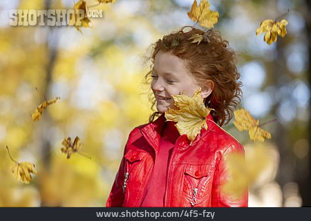 
                Mädchen, Glücklich, Herbstwind                   