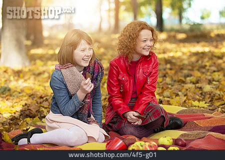 
                Herbst, Picknick, Schwestern                   