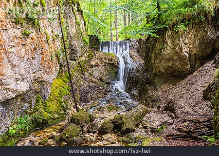 
                Wasserfall, Bayern, Lainbach                   