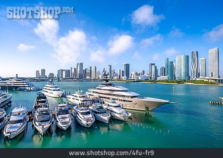 
                Skyline, Yachthafen, Miami                   