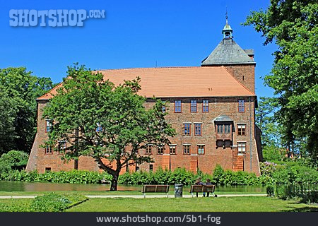 
                Schloss Winsen                   