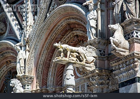 
                Siena, Dom Von Siena, Westfassade                   