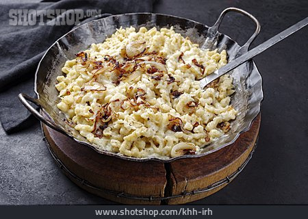 
                Käsespätzle, Hüttengericht                   