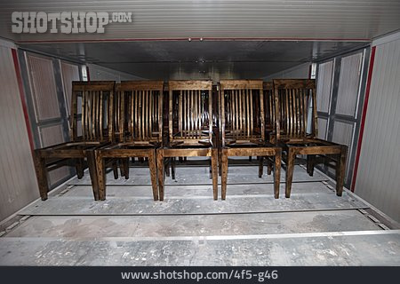
                Stühle, Umzug, Holzstühle                   