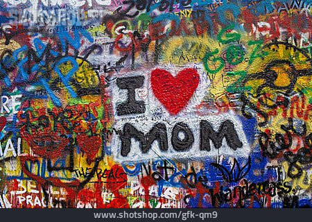 
                Graffiti, I Love Mom                   