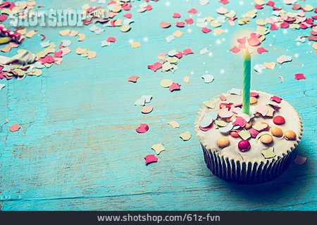 
                Geburtstag, Muffin, Geburtstagskerze                   